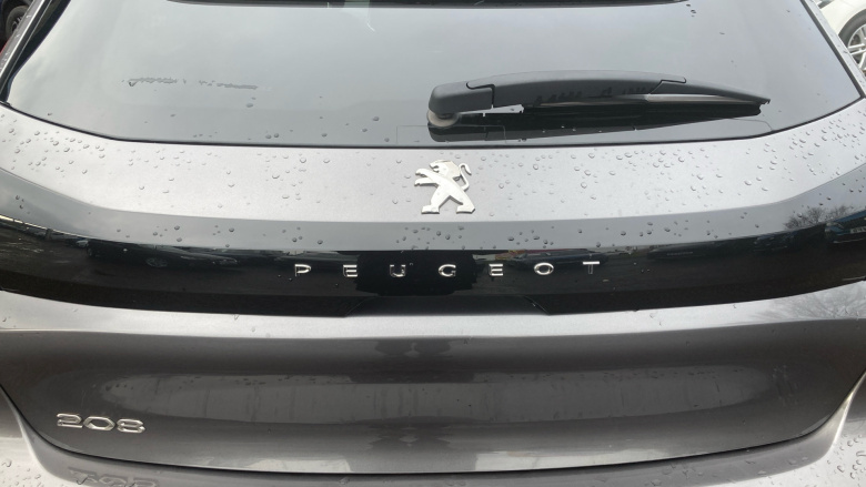 Peugeot 208 1.2 PureTech 100 Allure Premium 5dr Petrol Hatchback